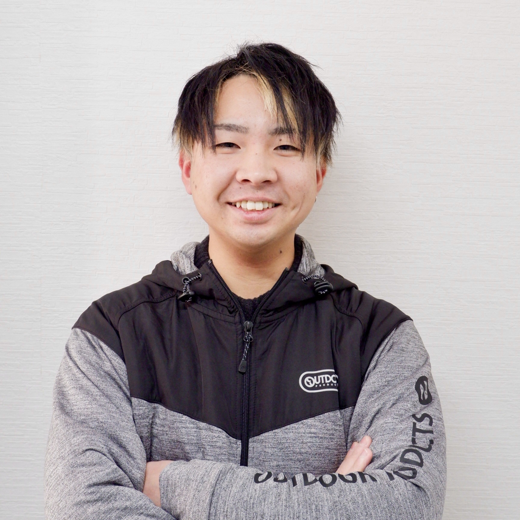 石嶋トレーナー